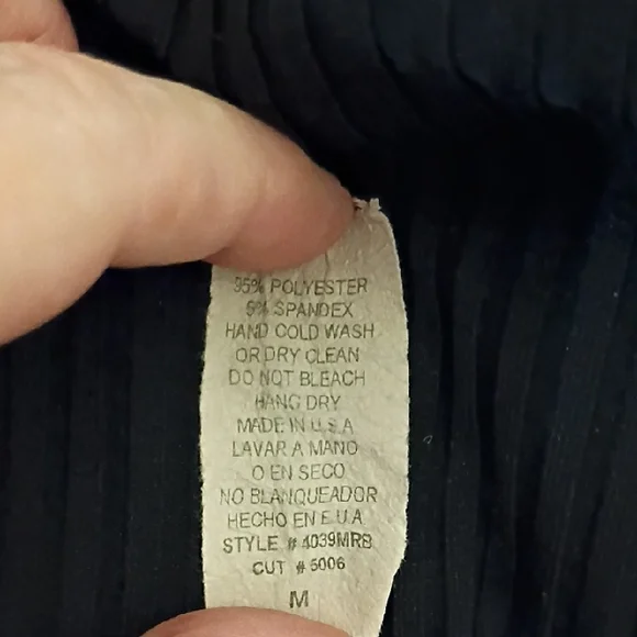 🎁FREE GIFT INCLUDED🎁Forever 21 Elegant Black Short Sleeve Tee - Picture 11 of 11